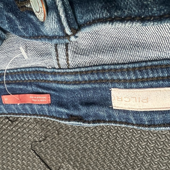 Pilcro embroidered leg Jeans size 29 - Picture 7 of 7